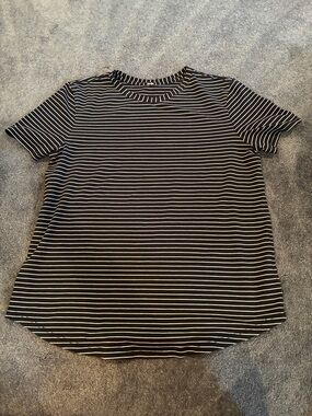 Lululemon Striped Black & White Crewneck Women's Tee